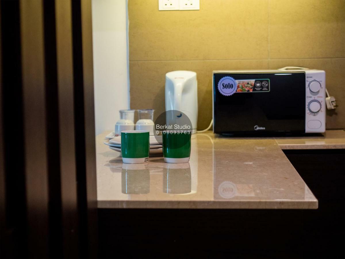 Berkat Studio Hotel Kota Bharu Esterno foto